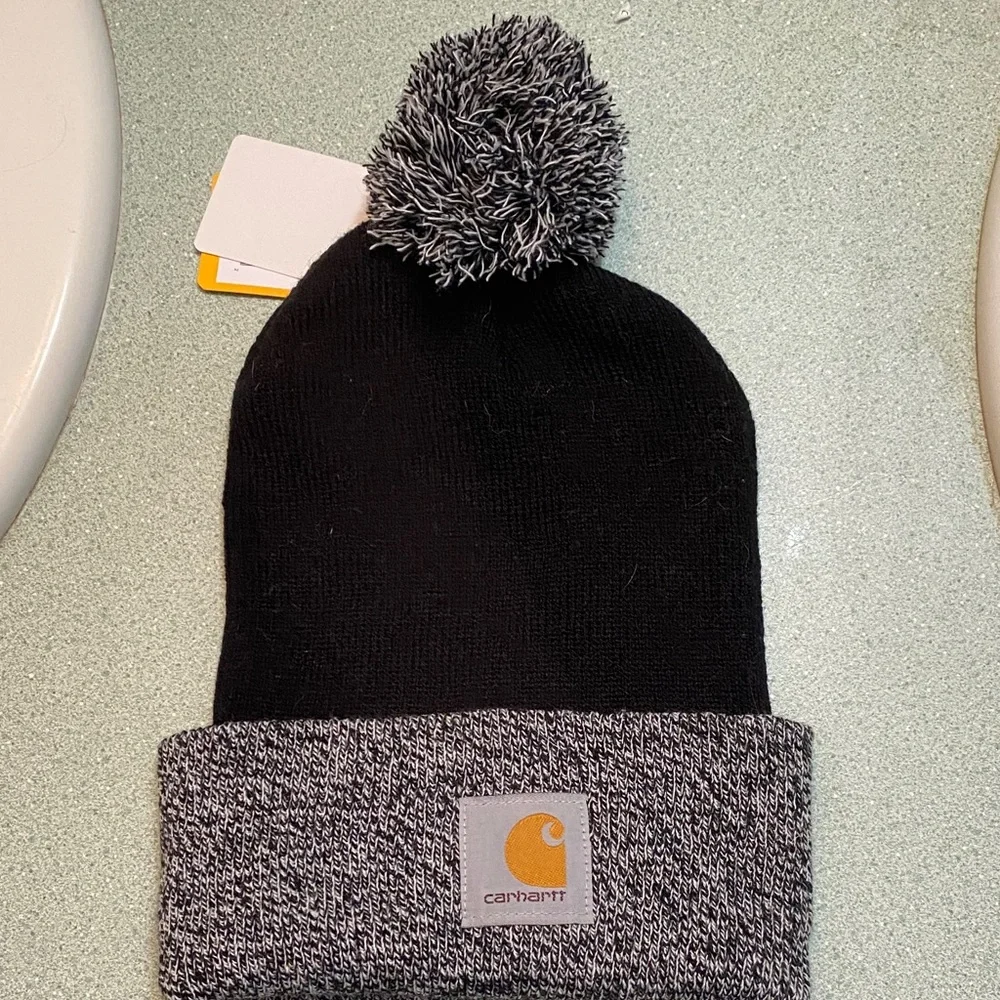 Carhartt ladies Black and Gray Pom Beanie NWT - Picture 1 of 1